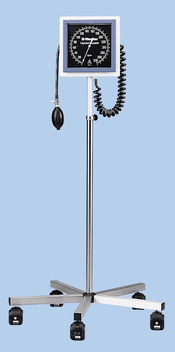 Big Ben Sphygmomanometer op verrijdbaar statief